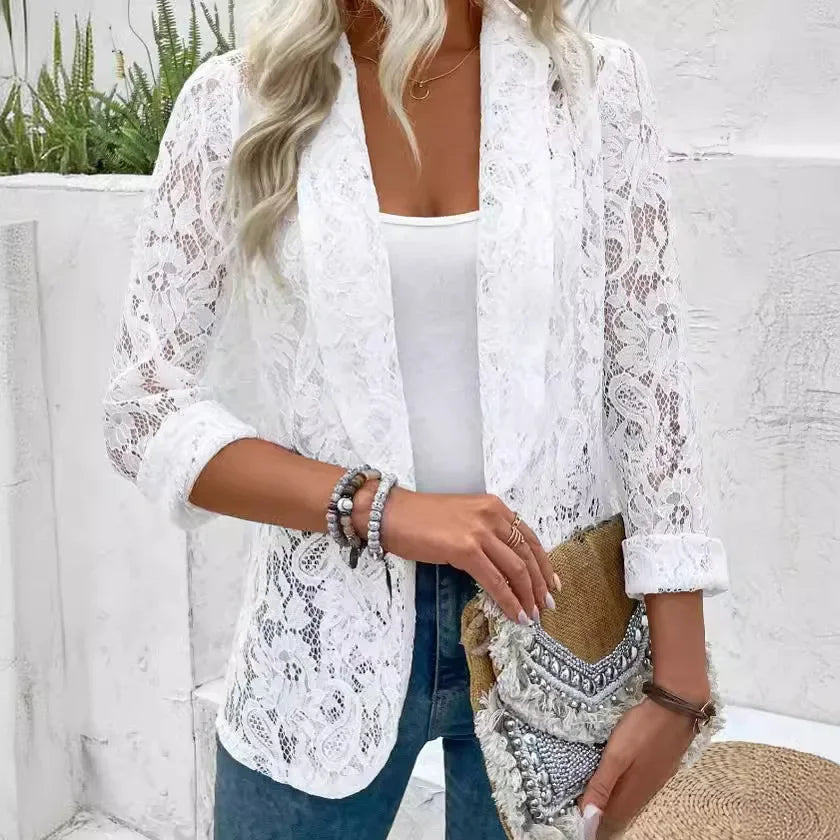 Naemi Blazer – Tidlös elegans i spets
